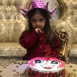 نهال مدیر روستا