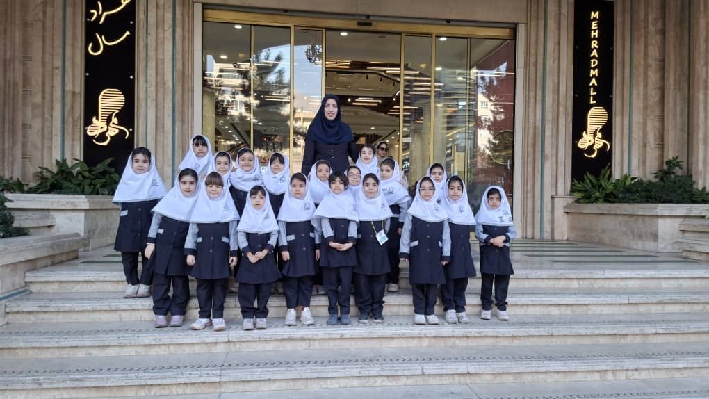 اعزام دانش آموزان پایه اول به دندانپزشکی در مهرادمال