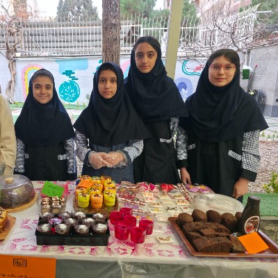 جشنواره غذا و دست سازه پایه ی ششم